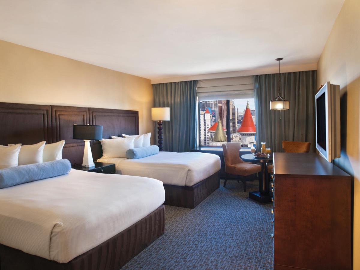 Apartahotel Beddable Unit By The Excalibur Casino Strip