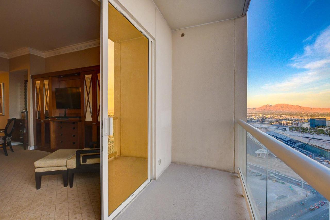 29th Ph Mgm Signature With A Massive Balcony Apartahotel *