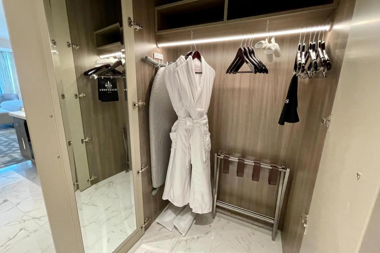 Elegant At World Strip Apartahotel *
