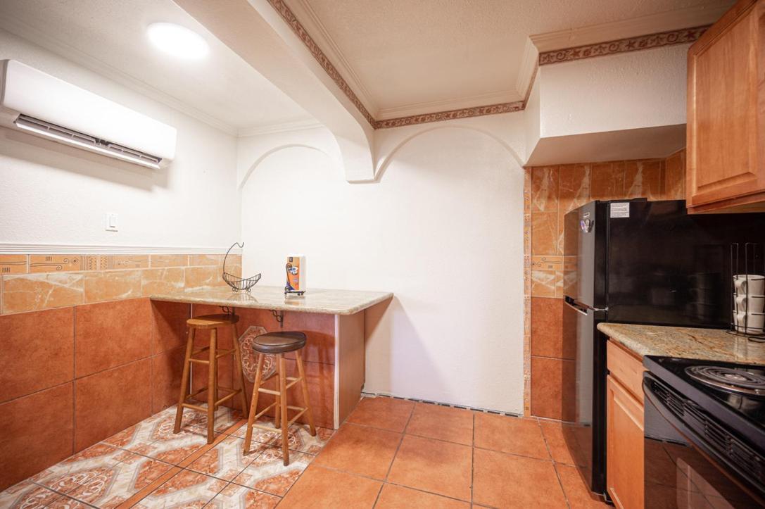 16 Large Studio With Kitchenette * Las Vegas