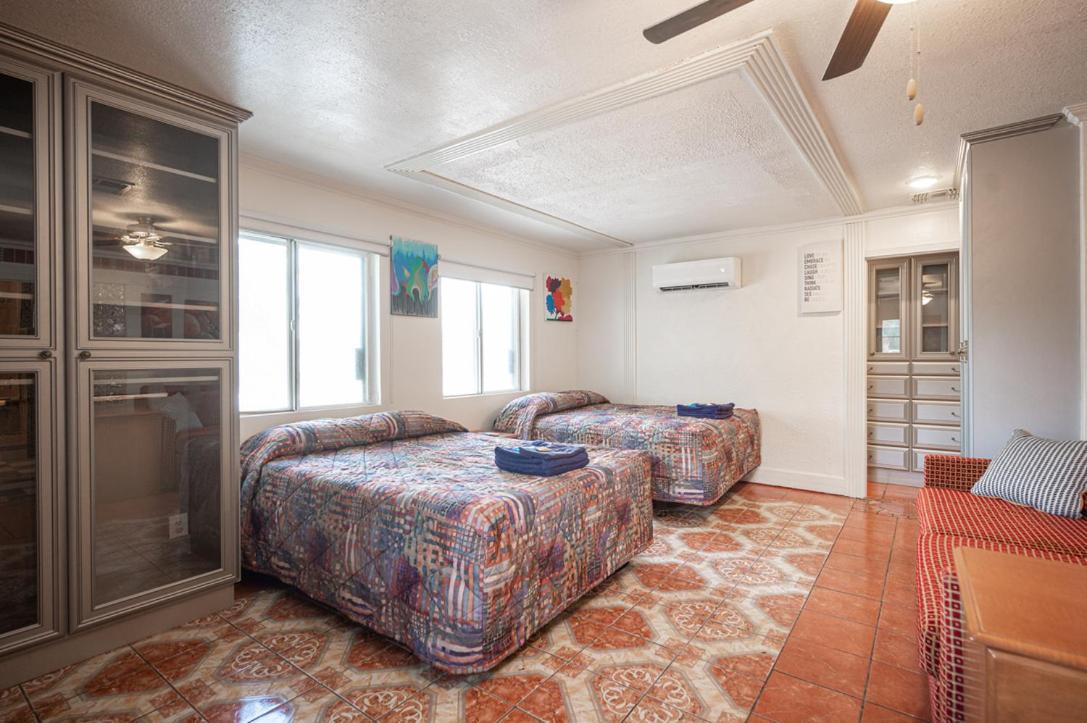 16 Large Studio With Kitchenette Apartamento