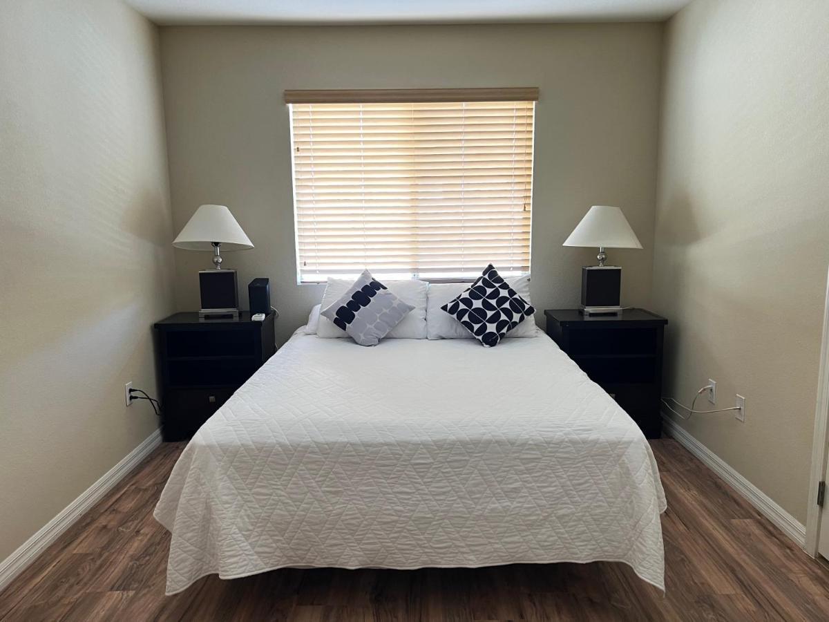 Viv's Peaceful Oasis 4 Bedroom In Summerlin Close To Redrock *
