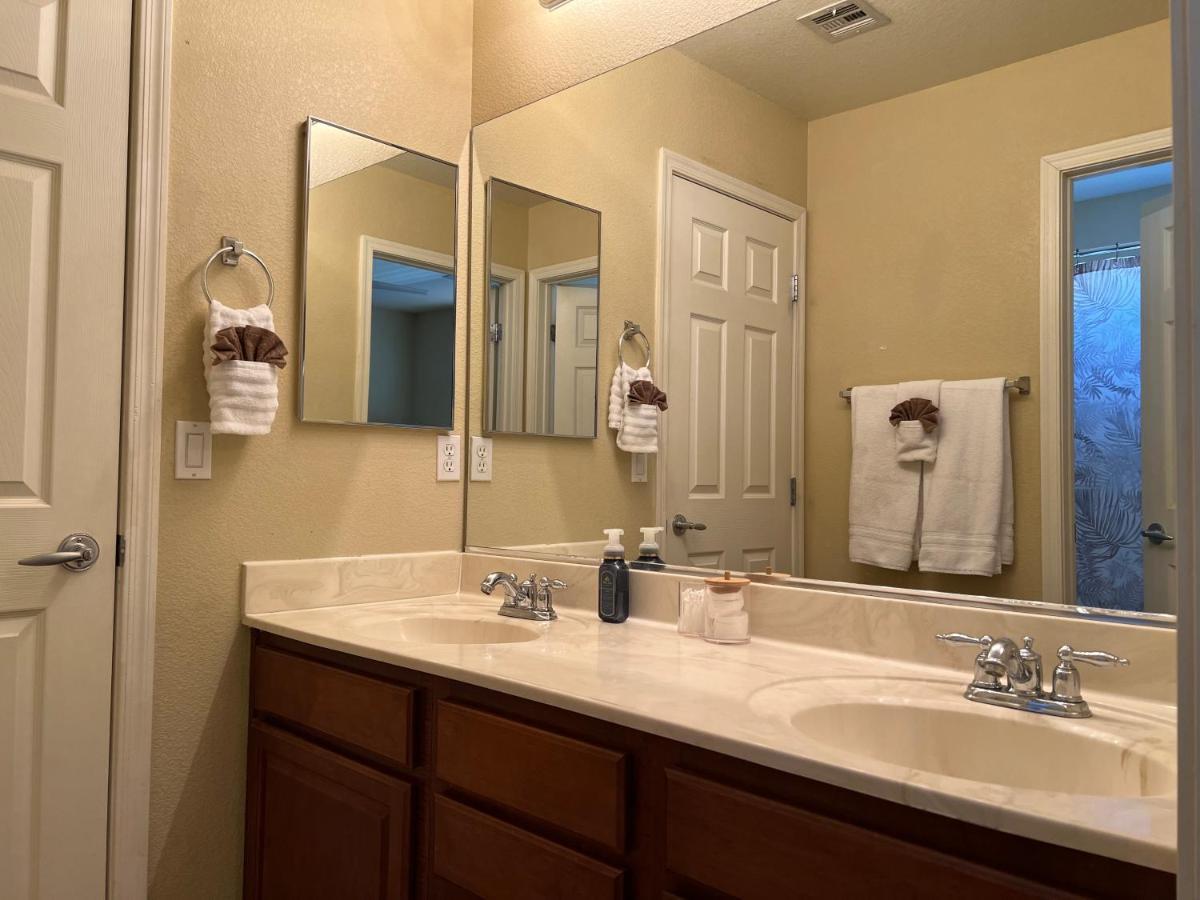 Сasa de vacaciones Viv's Peaceful Oasis 4 Bedroom In Summerlin Close To Redrock *