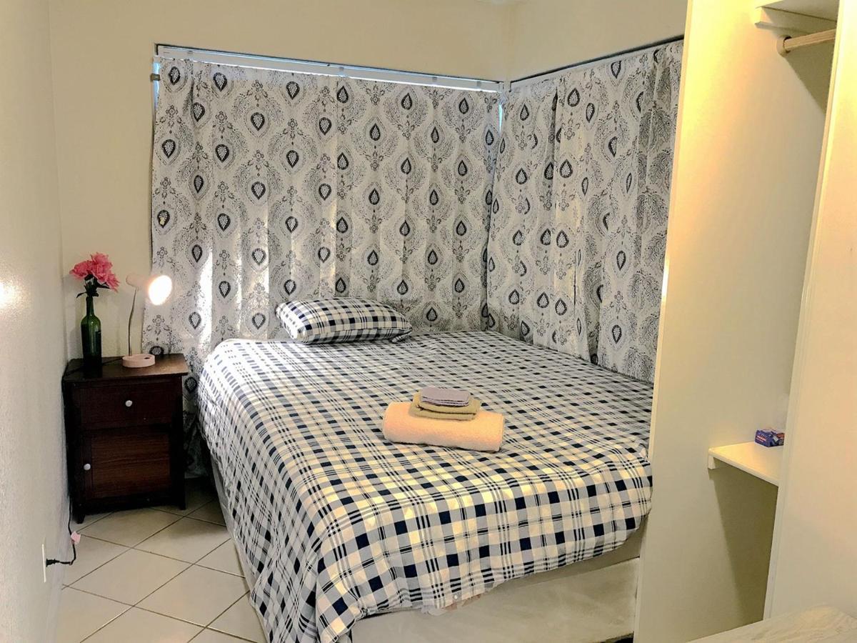 New Bedroom Queen Size Bed At Vegas For Rent-4