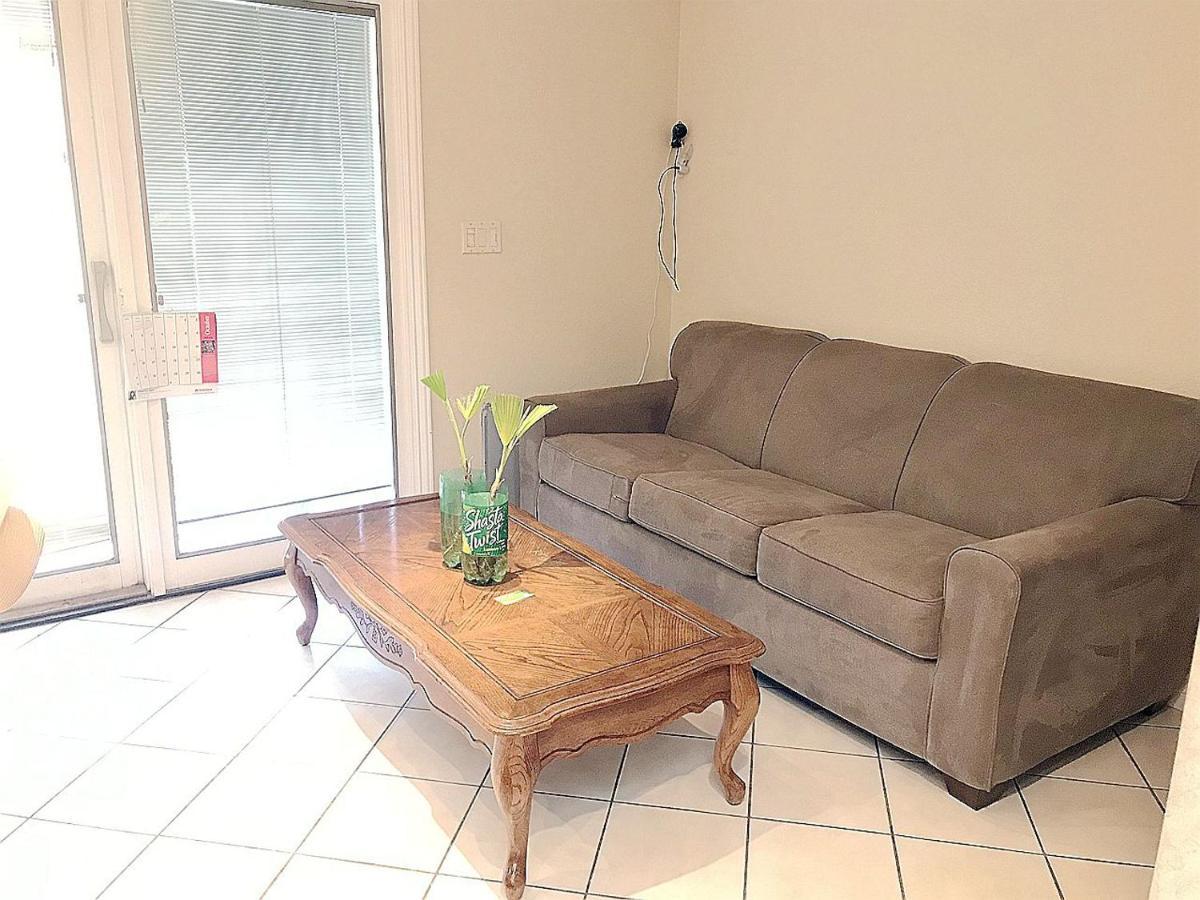New Bedroom Queen Size Bed At Vegas For Rent-2 Habitación en casa particular Las Vegas