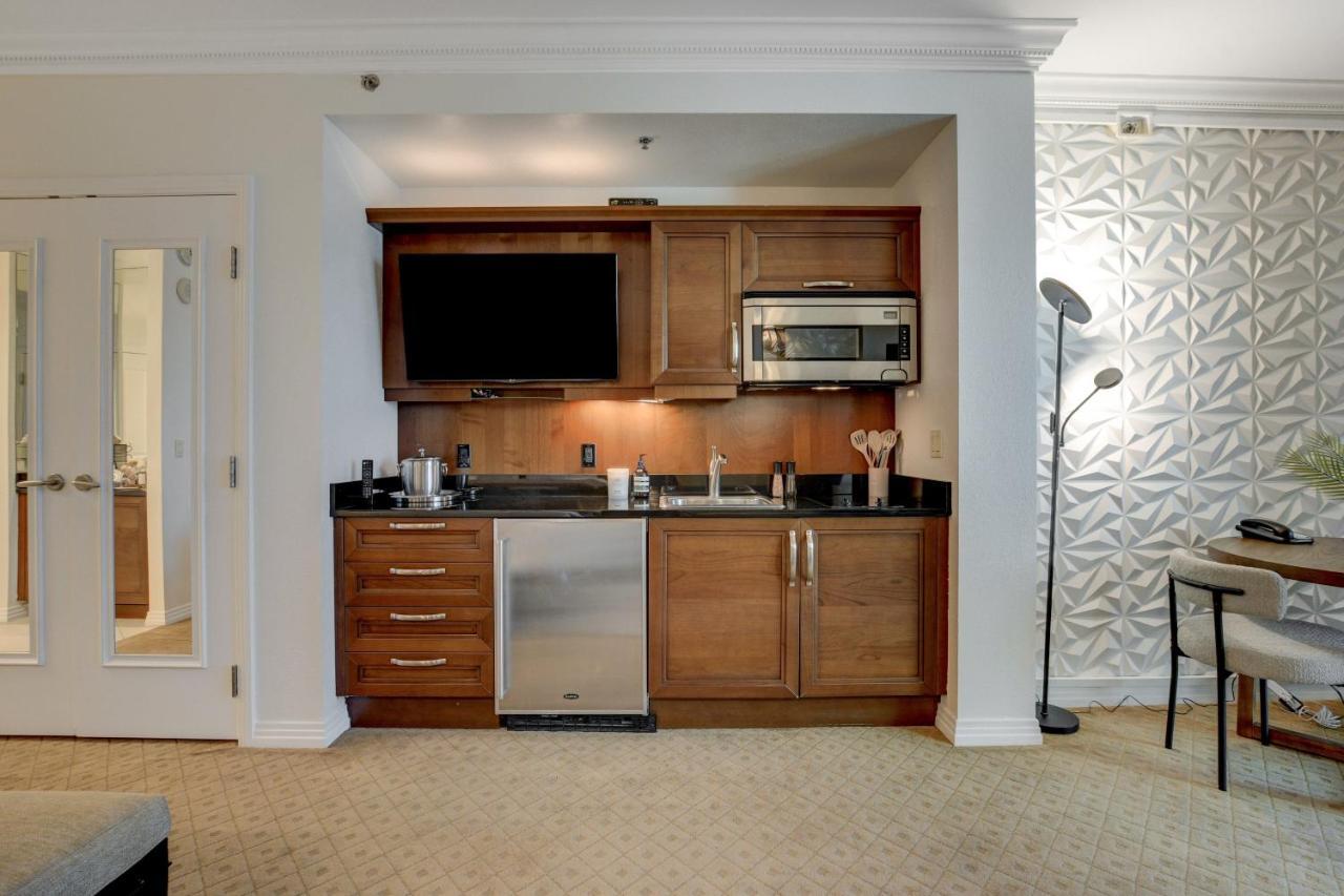 Apartahotel Blu Cashmere * Mgm Signature 23rd Flr W/balcony Strip View *
