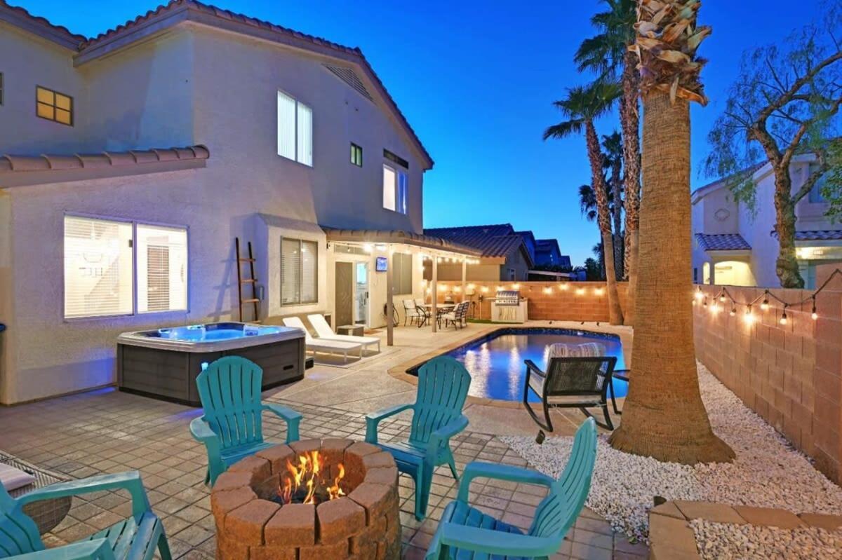 Stunning 4br Getaway W Pool, Hot Tub, & Firepit Сasa de vacaciones *