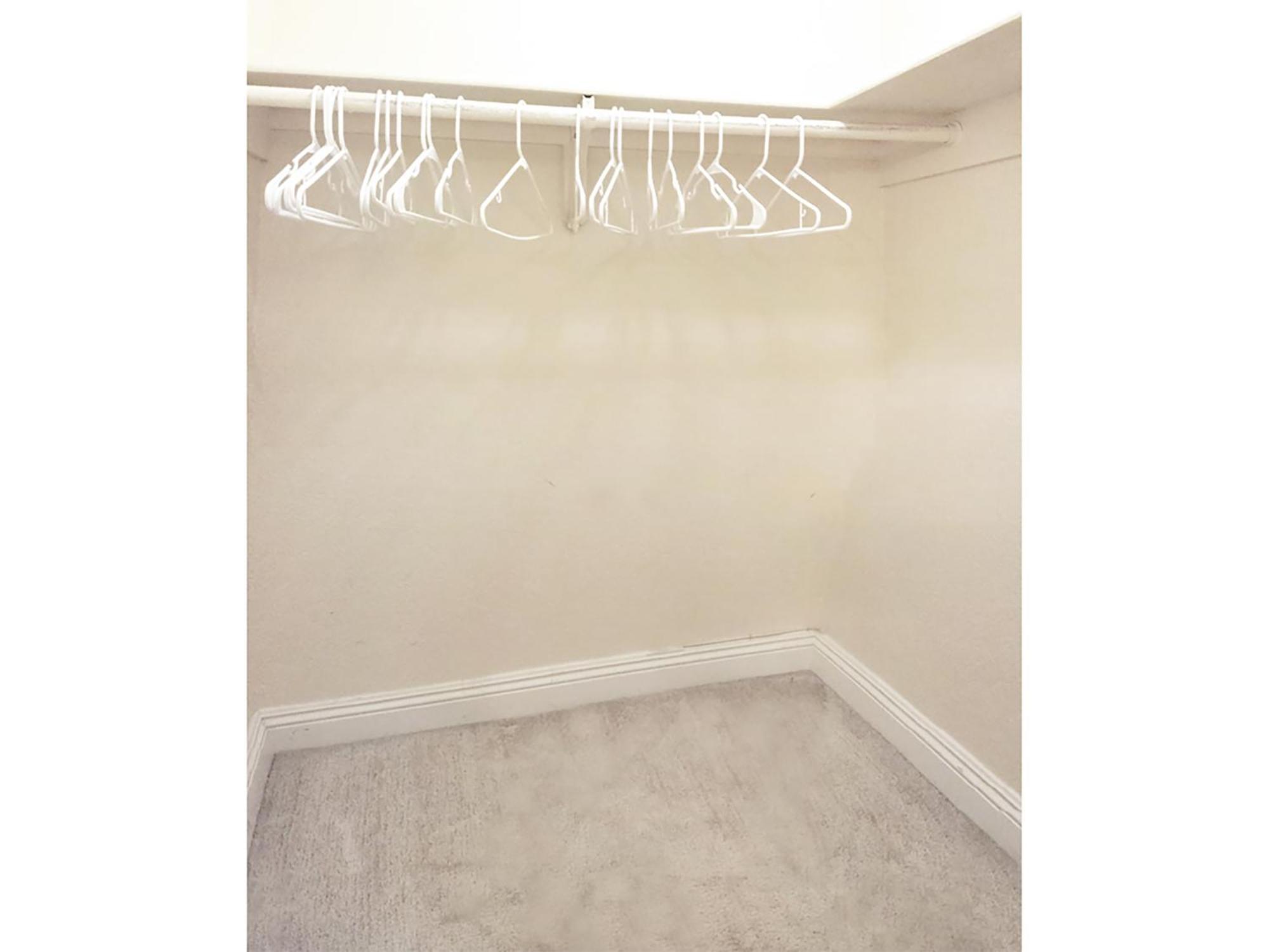 Upgraded & Stylish, Pool, Hot Tub, Walk To Strip! *