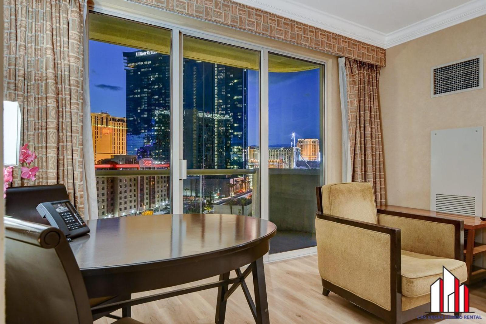 Mgm Signature-07-607 Accessible Strip View Balcony Сasa de vacaciones