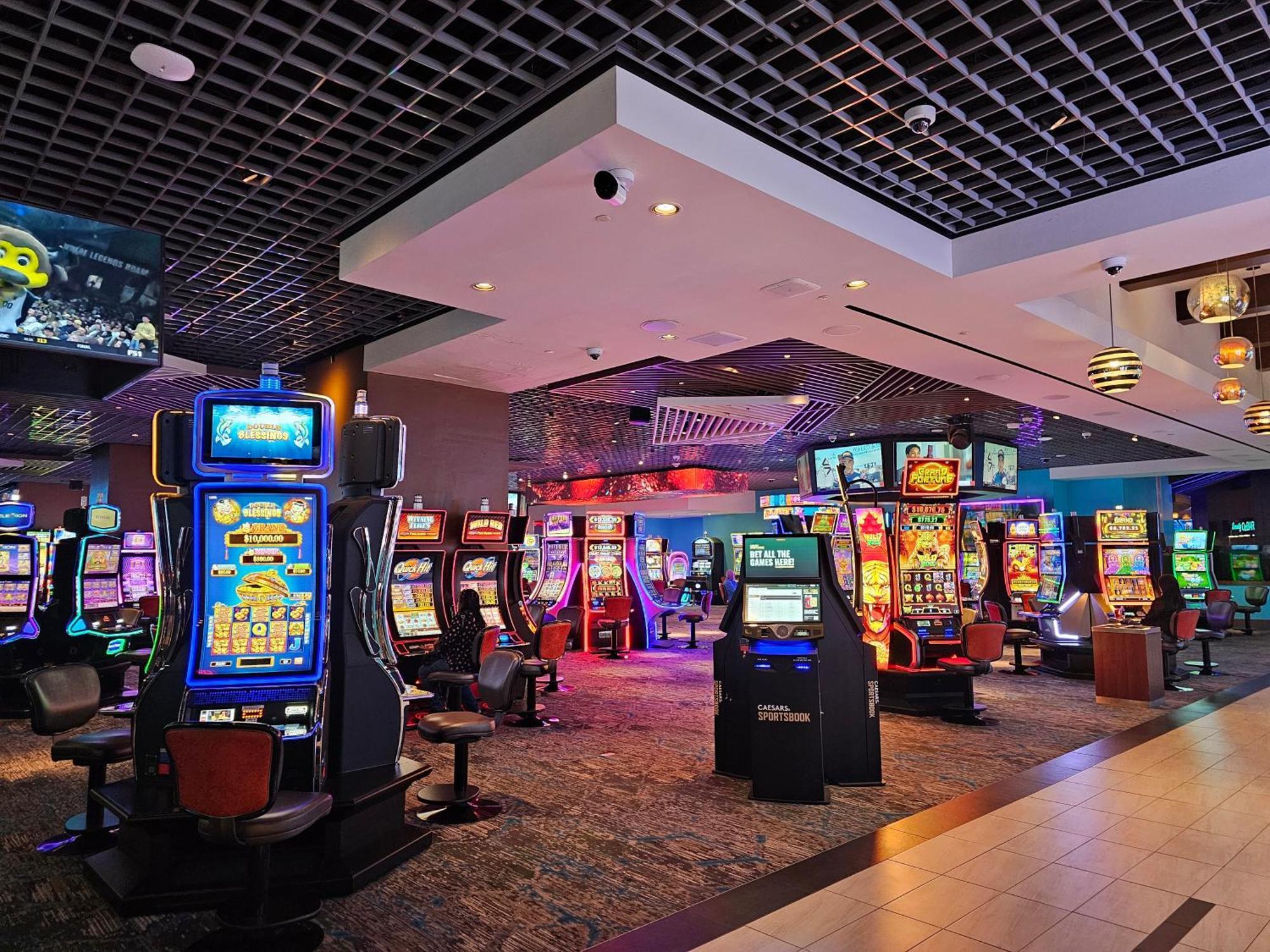 Hotel Coolest Bar Hoping Linq Casino Strip