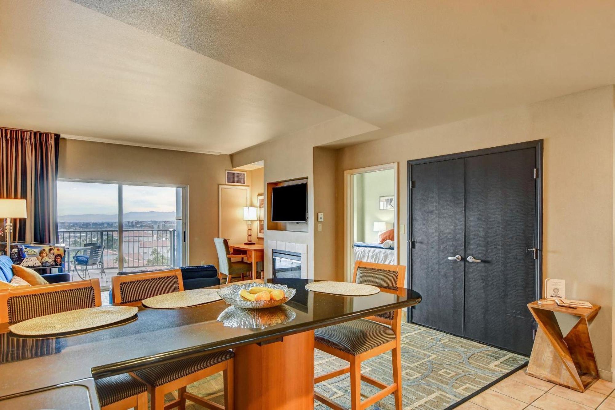 Apartahotel Diligence At The Platinum - No Fees And Free Parking