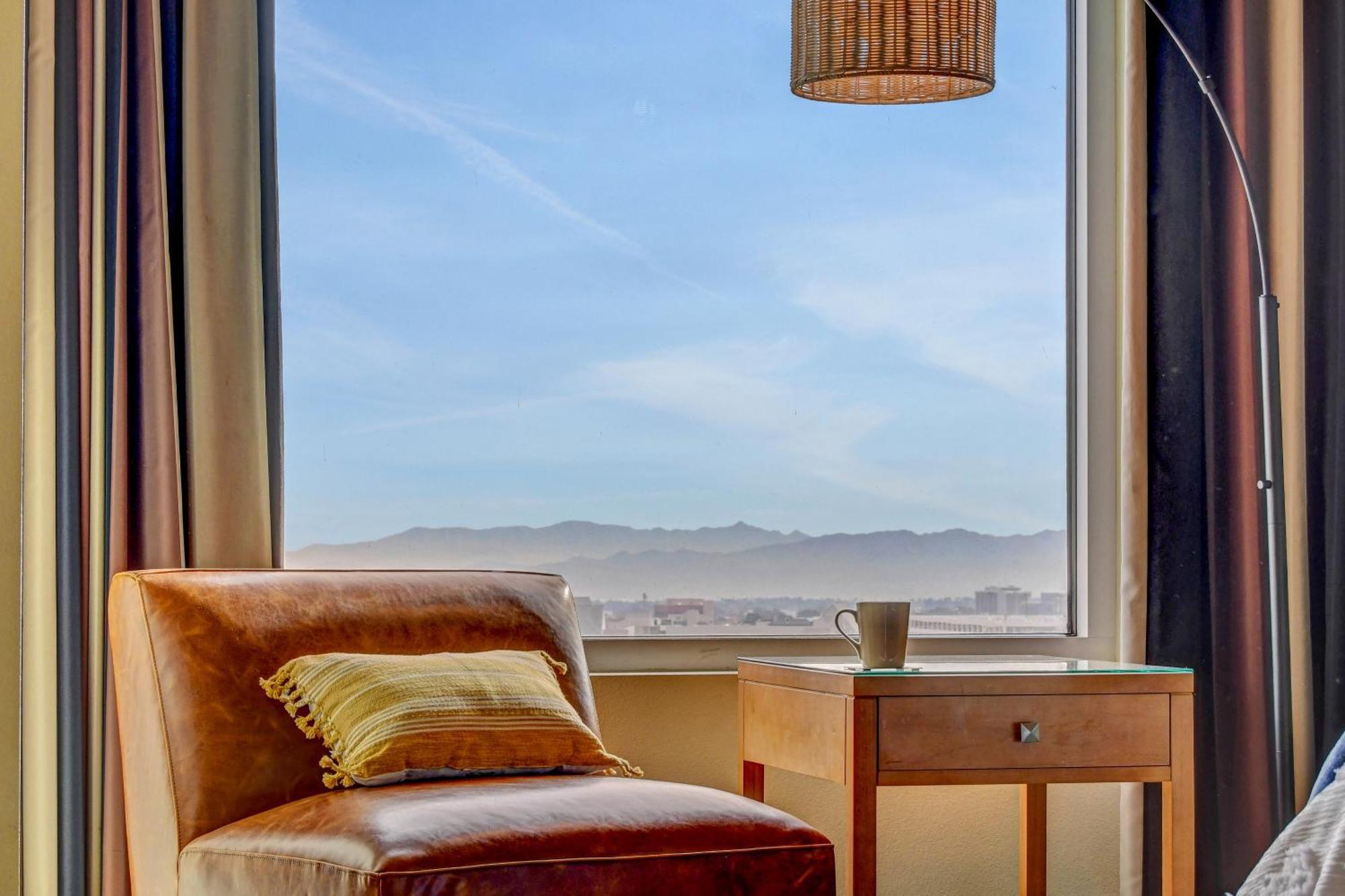Diligence At The Platinum - No Fees And Free Parking Apartahotel