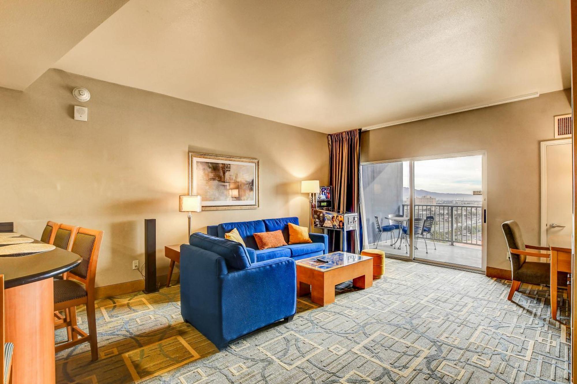 Apartahotel Diligence At The Platinum - No Fees And Free Parking