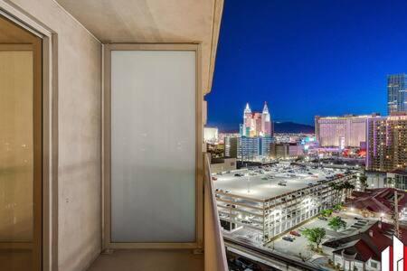 Сasa de vacaciones Mgm Signature-15-717 F1 Track & Strip View Balcony Las Vegas