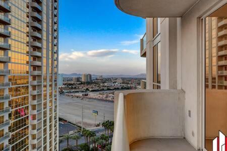 Сasa de vacaciones Mgm Signature-15-717 F1 Track & Strip View Balcony Las Vegas