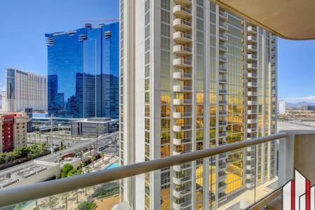 Mgm Signature-15-717 F1 Track & Strip View Balcony Сasa de vacaciones Las Vegas
