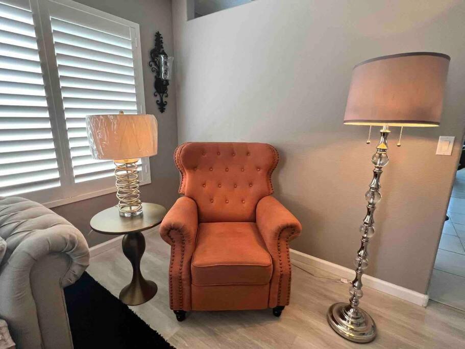 Villa Amazing Heated Pool And Private Hot Tub 3br In Heart Of Lv *