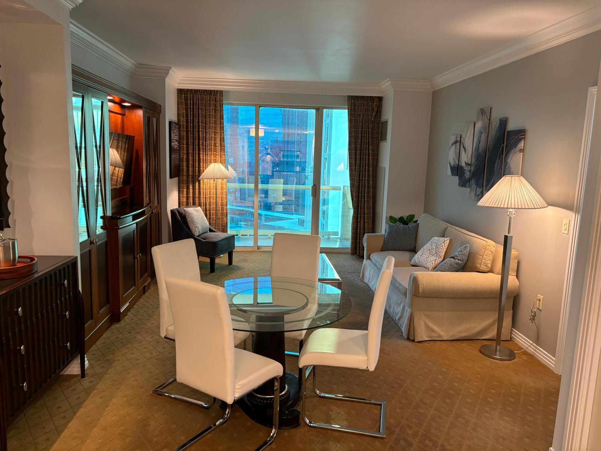 Apartahotel Panorama Vista Suite- 1br 2ba, Full Kitchen, Strip View, Balcony, Corner Unit Las Vegas