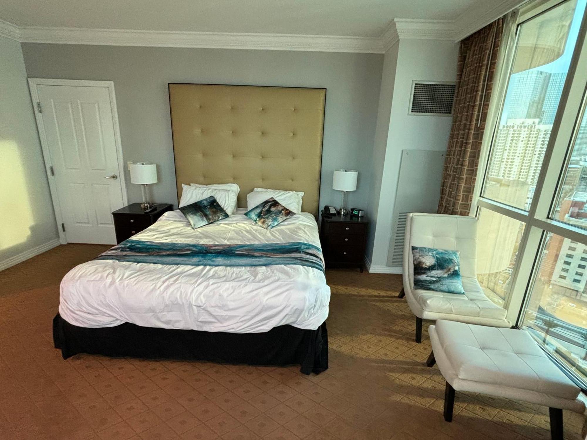 Panorama Vista Suite- 1br 2ba, Full Kitchen, Strip View, Balcony, Corner Unit Apartahotel Las Vegas