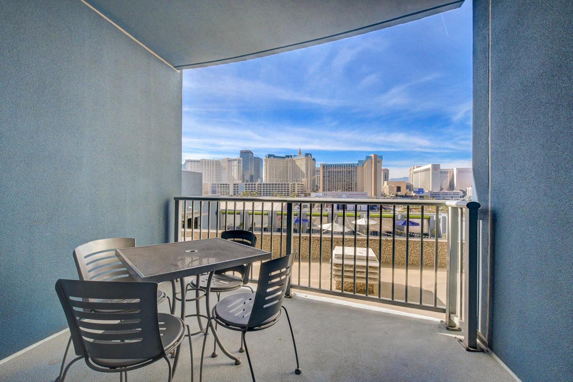 Luxury 1bd/1bth At Platinum *strip View *