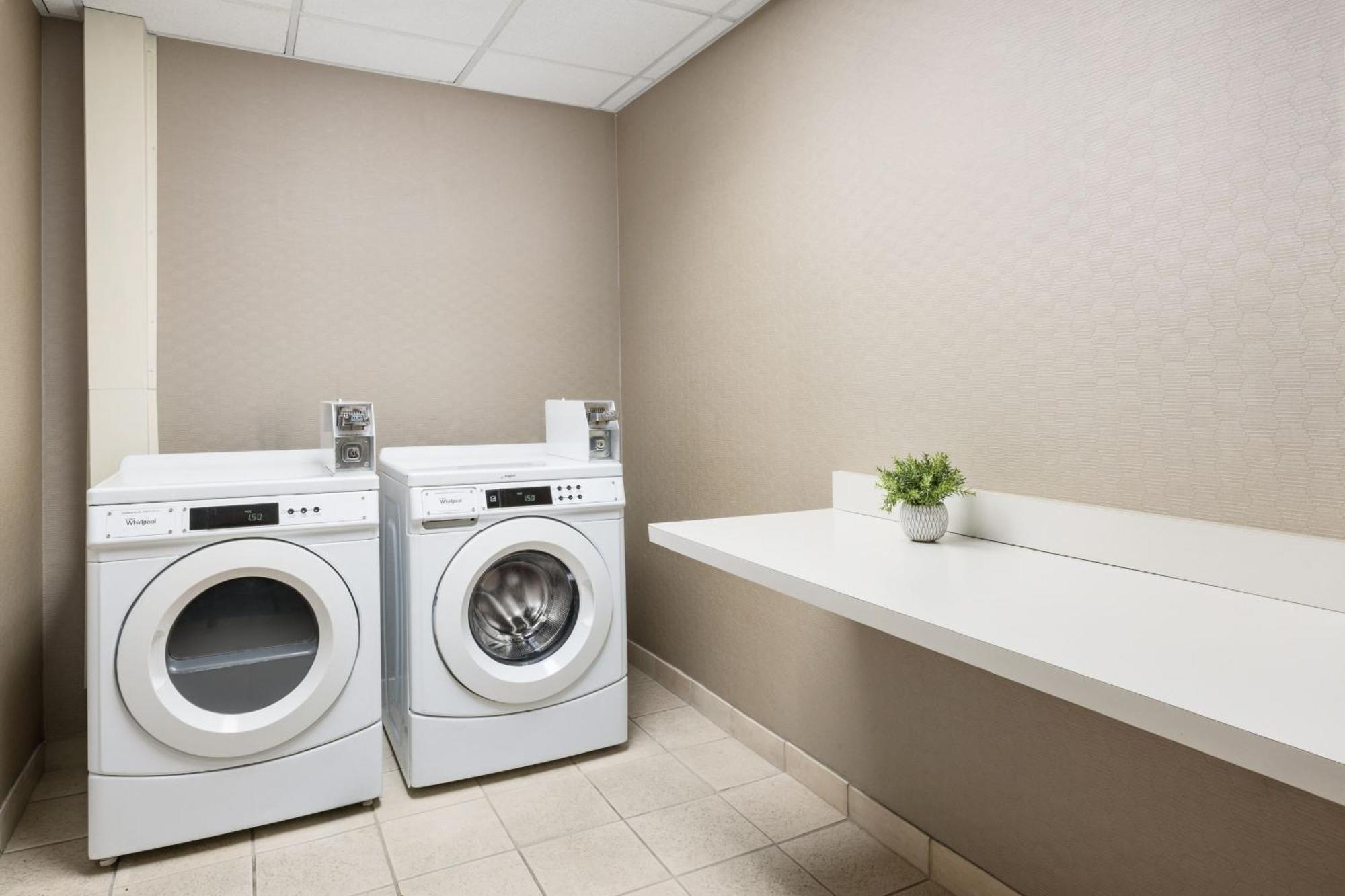 Courtyard By Marriott Vegas Stadium Area 3*