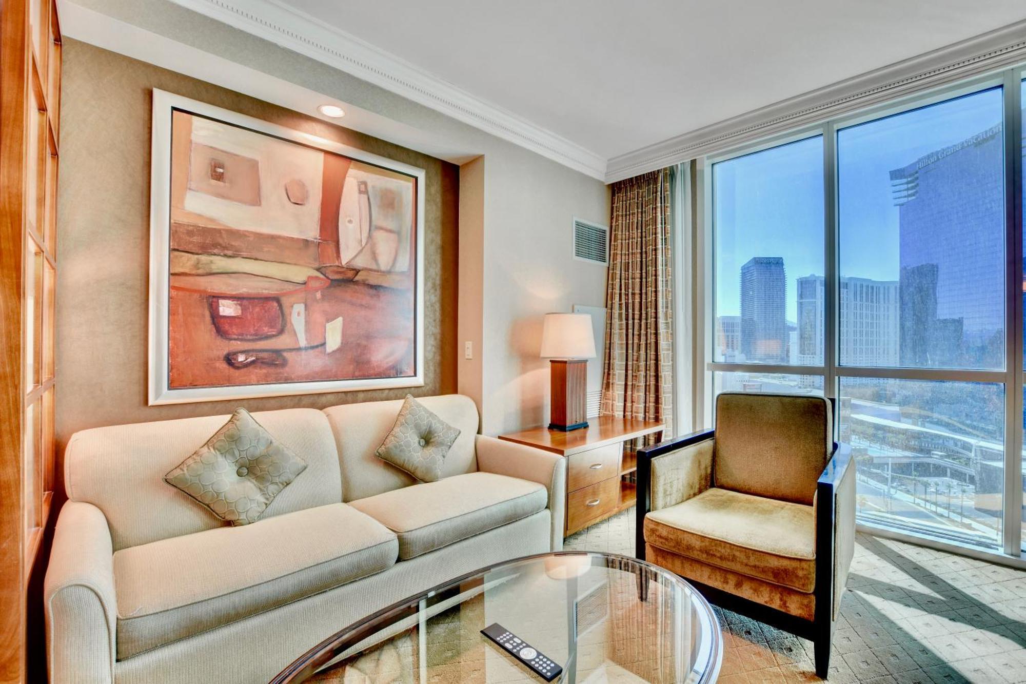 Apartment Strip View - No Fee !