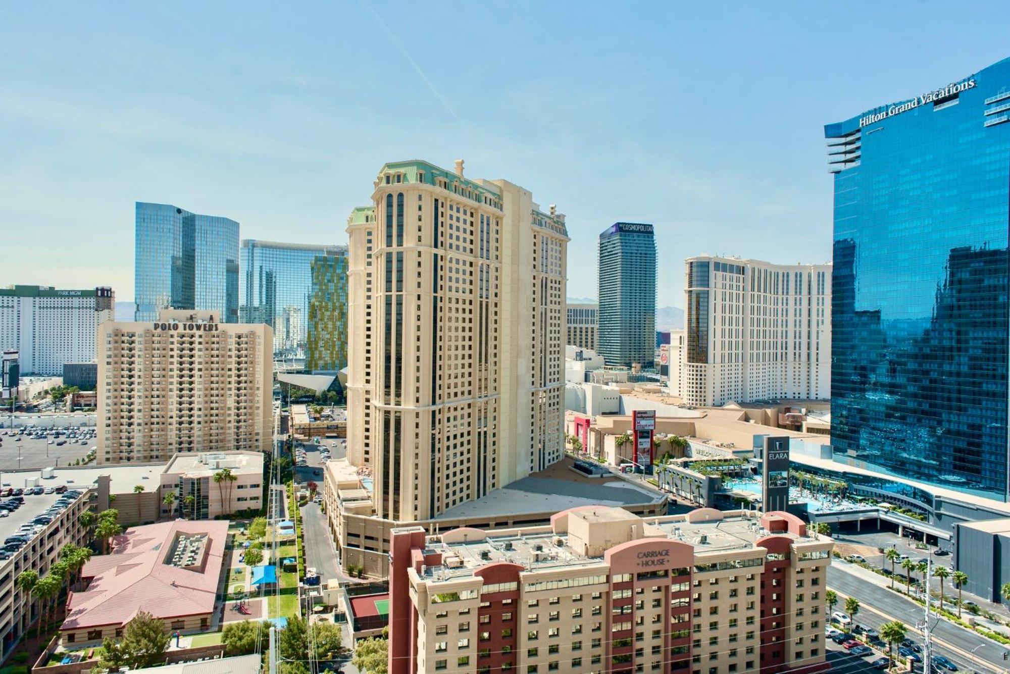 Strip View - No Fee ! Apartamento