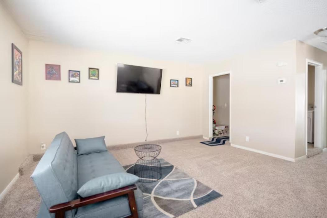 Pool 4 Bedroom 2 Bath Close To Strip Сasa de vacaciones Las Vegas