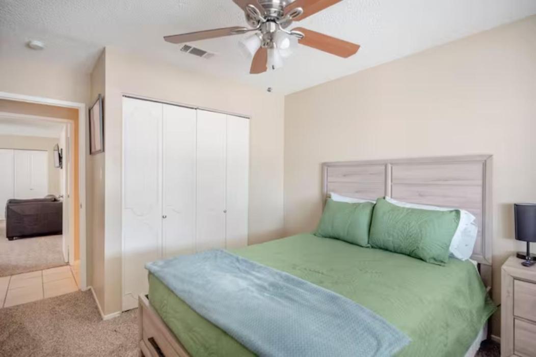 Pool 4 Bedroom 2 Bath Close To Strip * Las Vegas