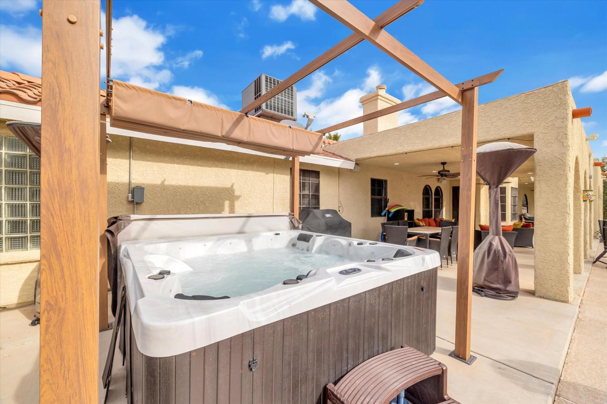 Ranch Style With Pool And Las Vegas
