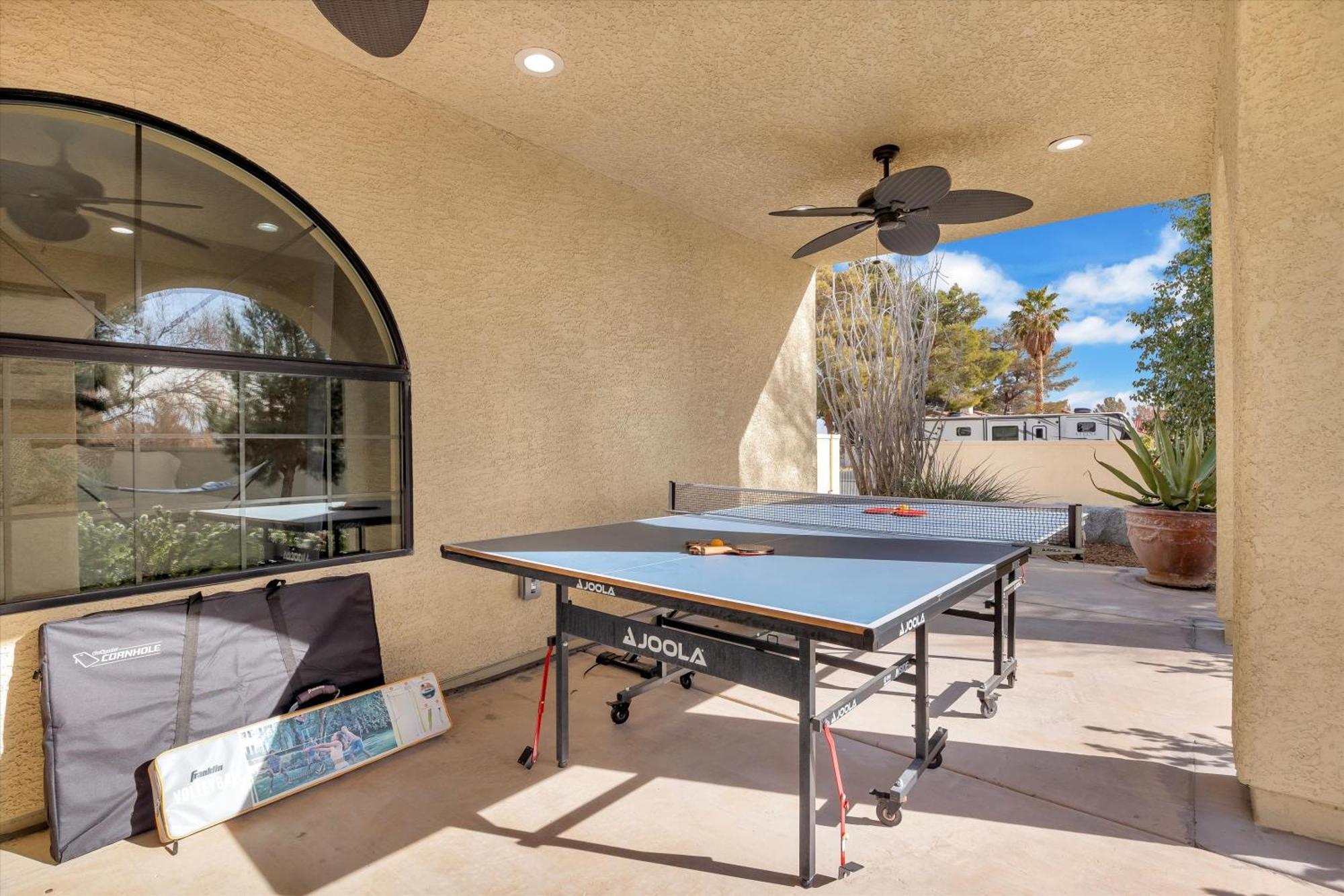 Villa Ranch Style With Pool And