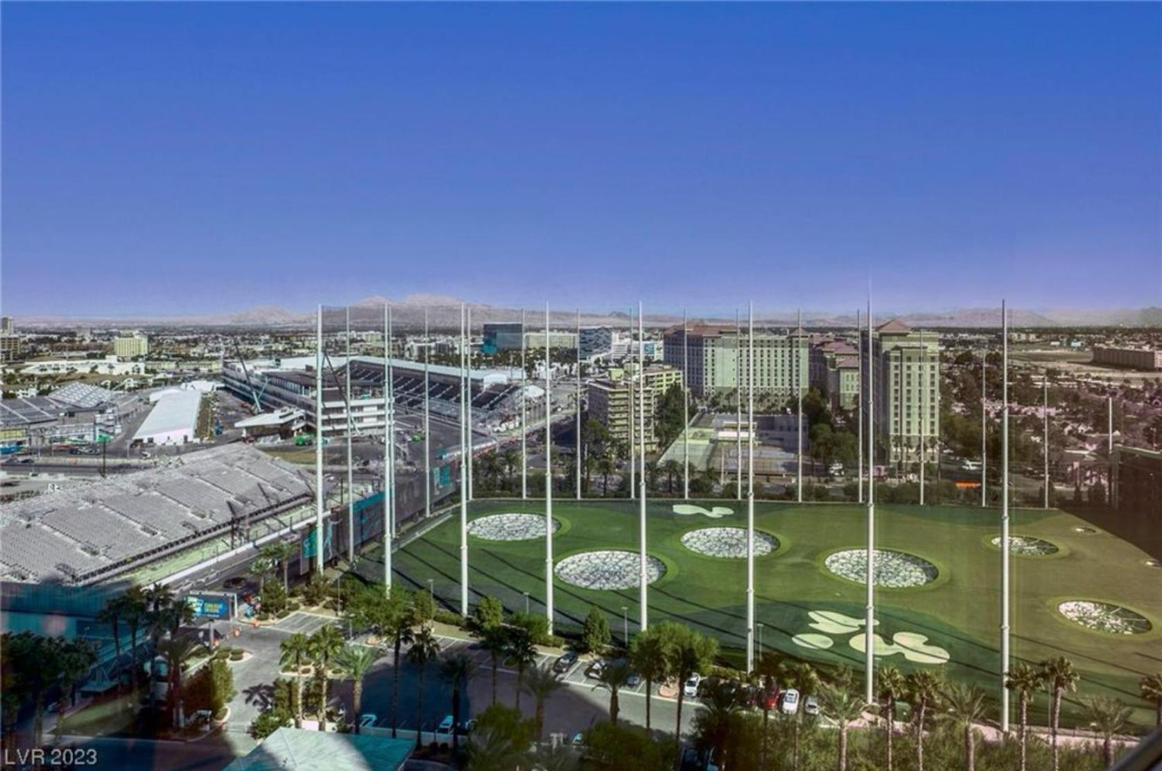 Panorama Vista Suite- 1br 2ba, Full Kitchen, Strip View, Balcony, Corner Unit