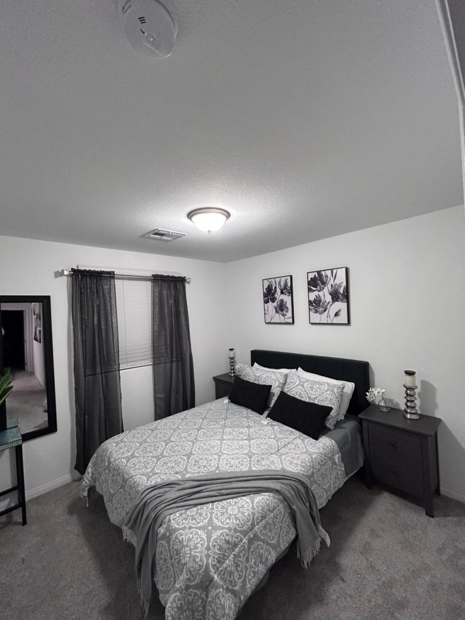New, And Modern Close To The Strip Las Vegas