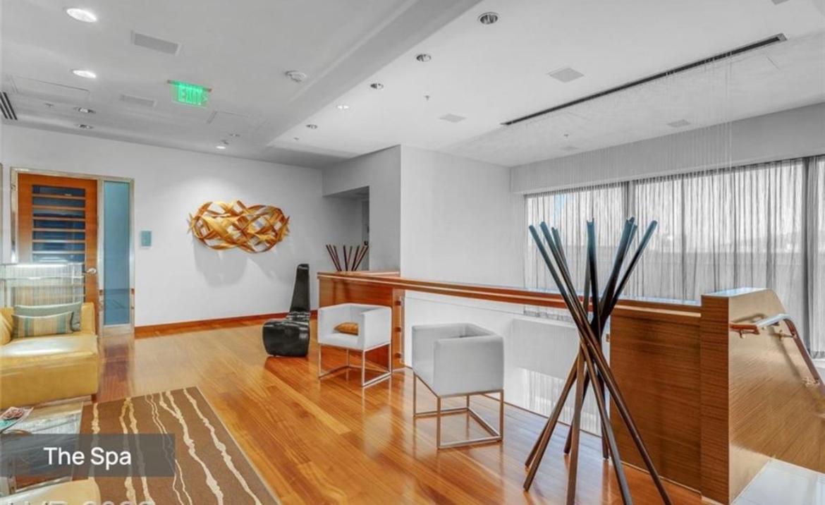 Vdara Beautiful On 22nd Flr Free Valet Parking * Las Vegas