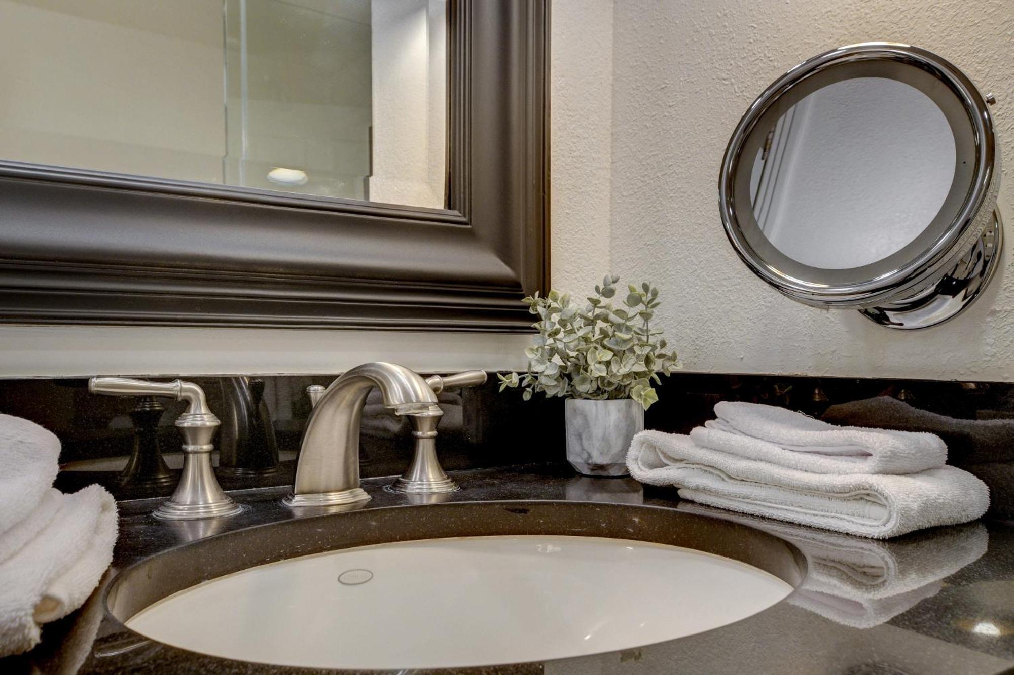 Apartahotel Blu Cashmere * Mgm Signature 23rd Flr W/balcony Strip View *