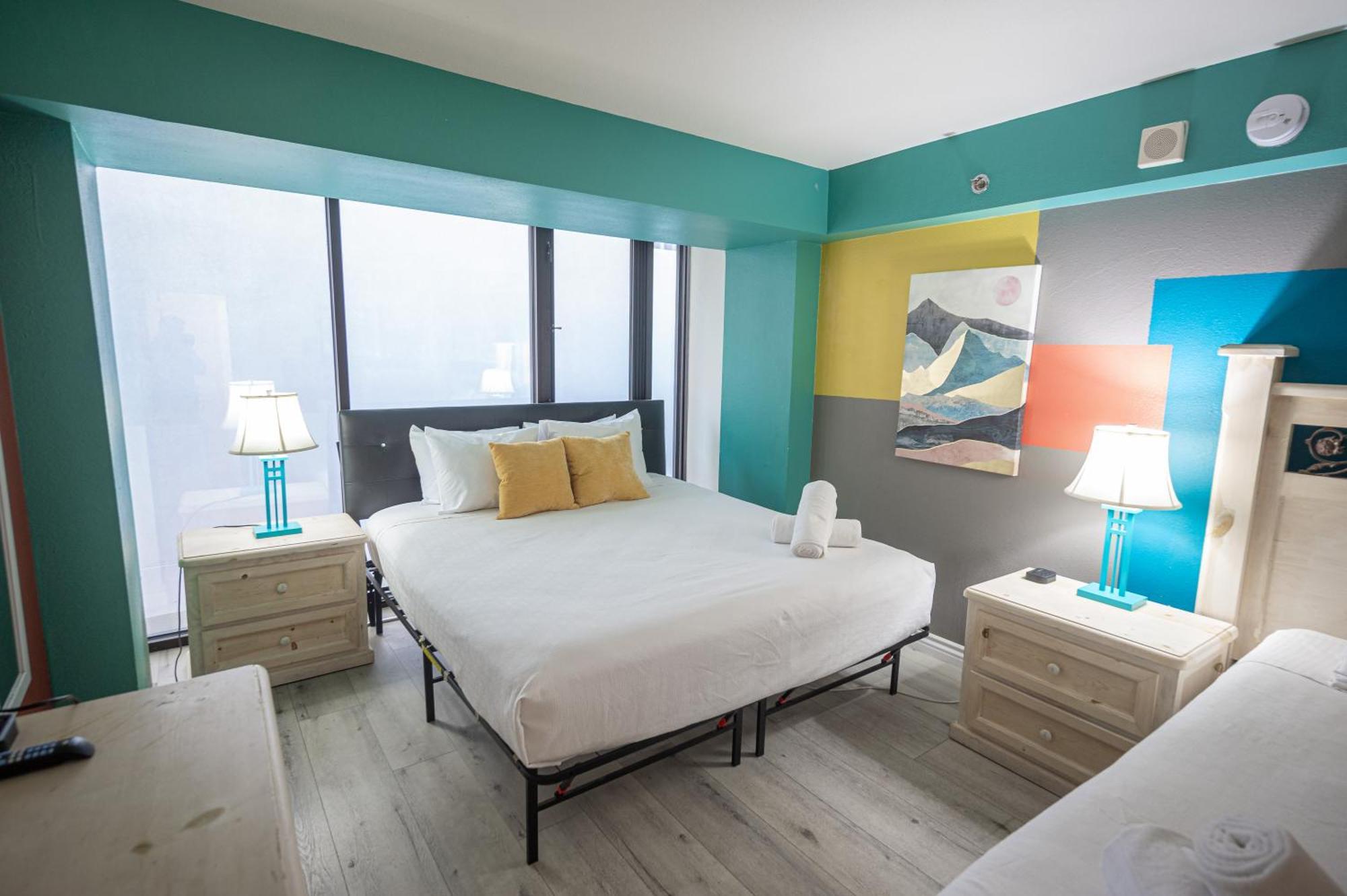 Staytogethersuites - Penthouse On The Strip Apartahotel