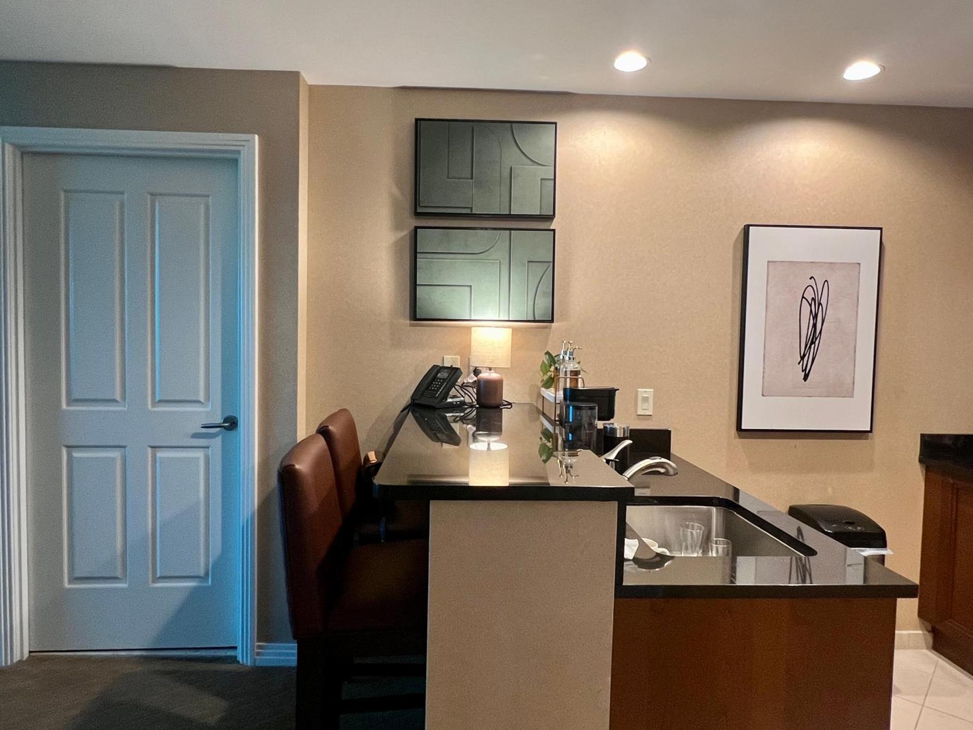 Luxe 702 Mgm Signature With Balcony