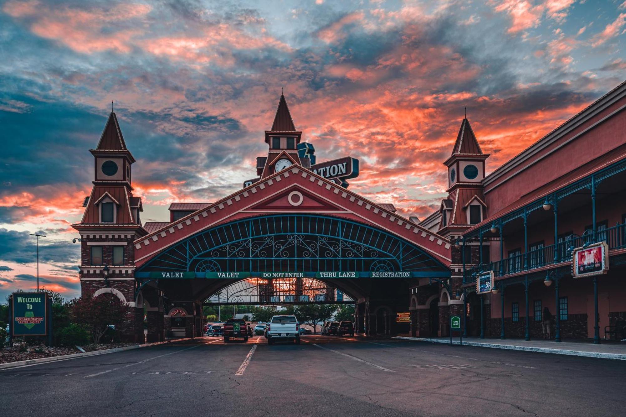 Hotel Boulder Station & Casino 3*