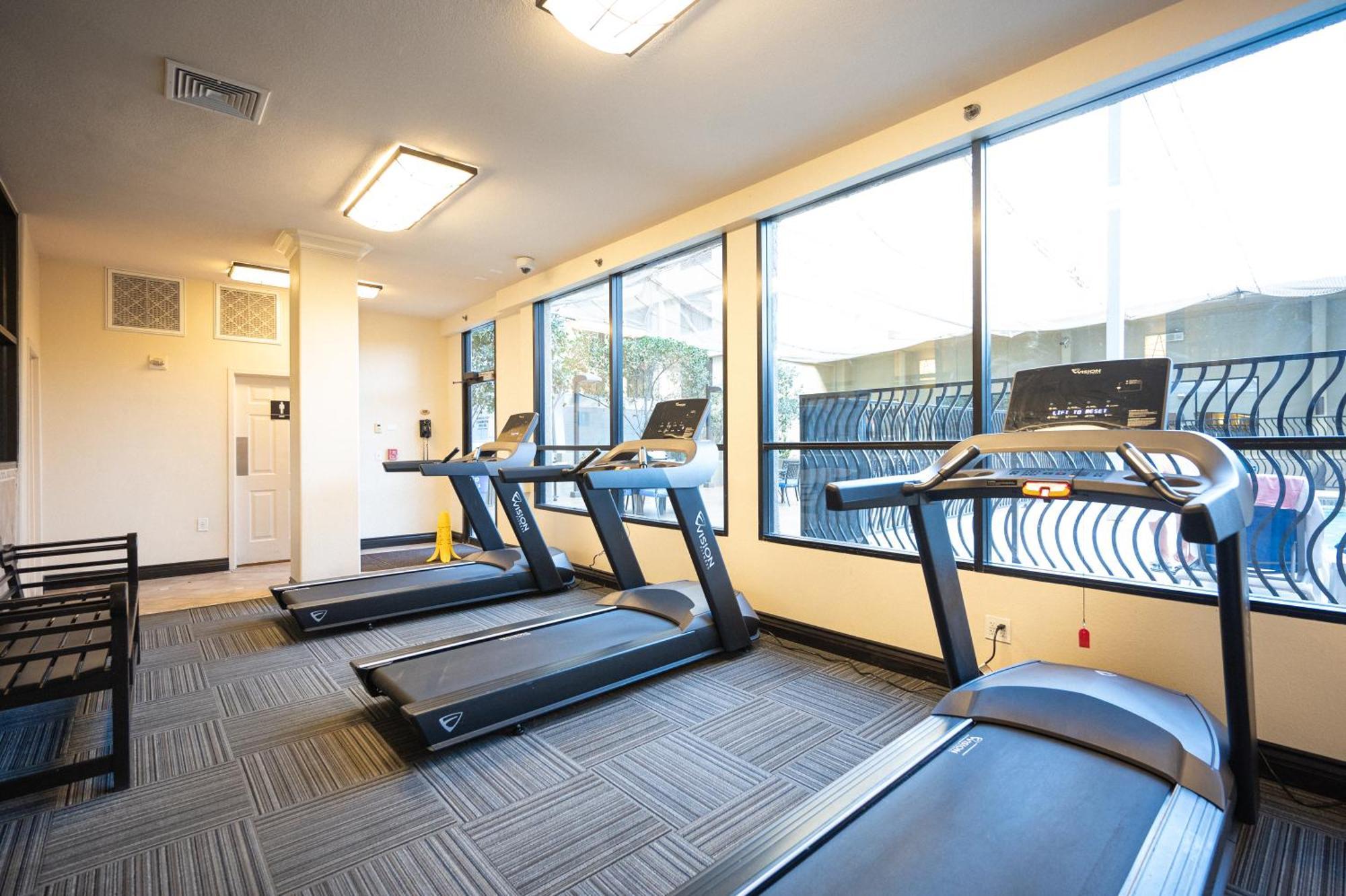 Staytogethersuites - Penthouse On The Strip Apartahotel