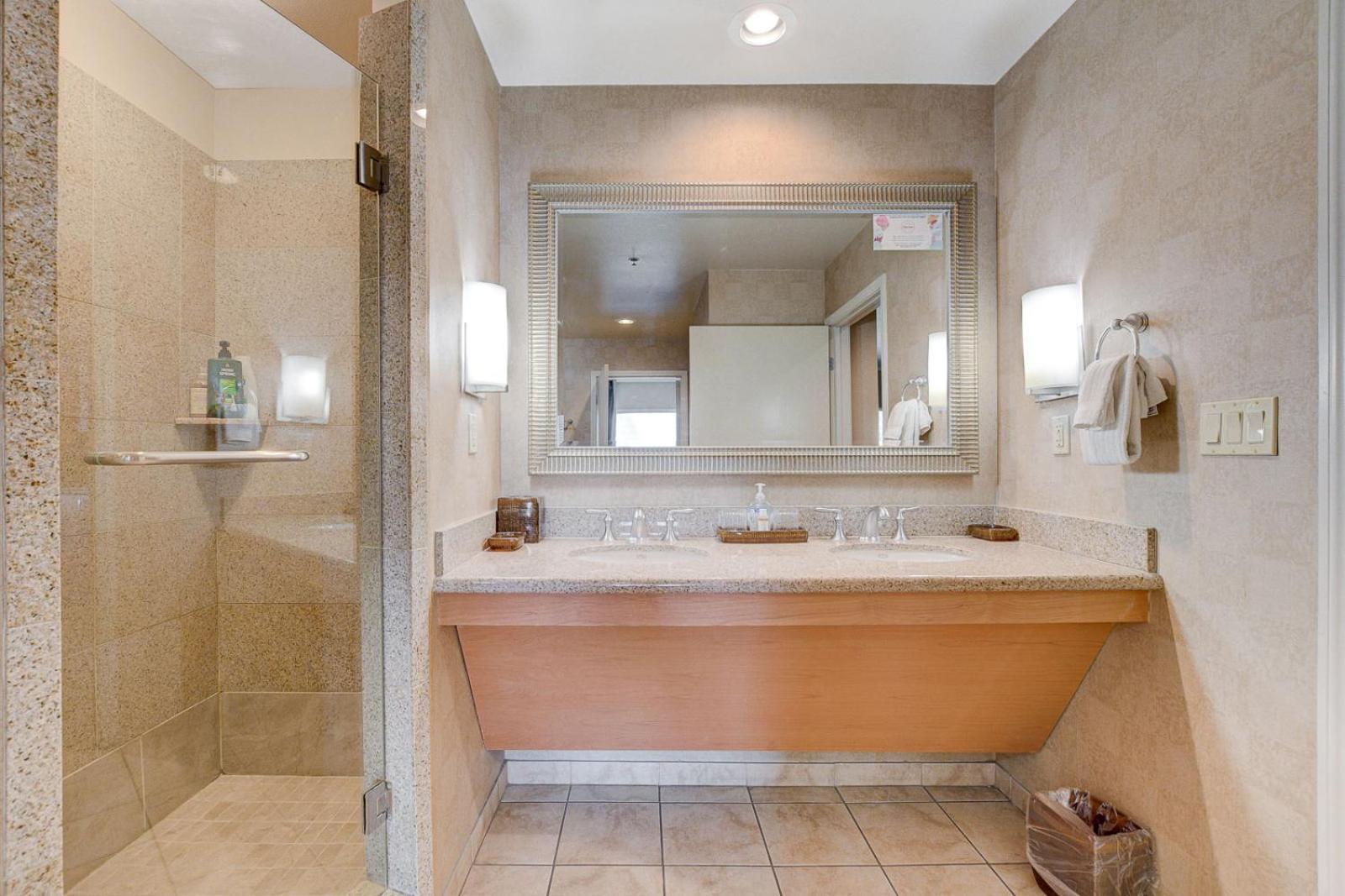 Modern Oasis Steps Away From The Vegas Strip Las Vegas