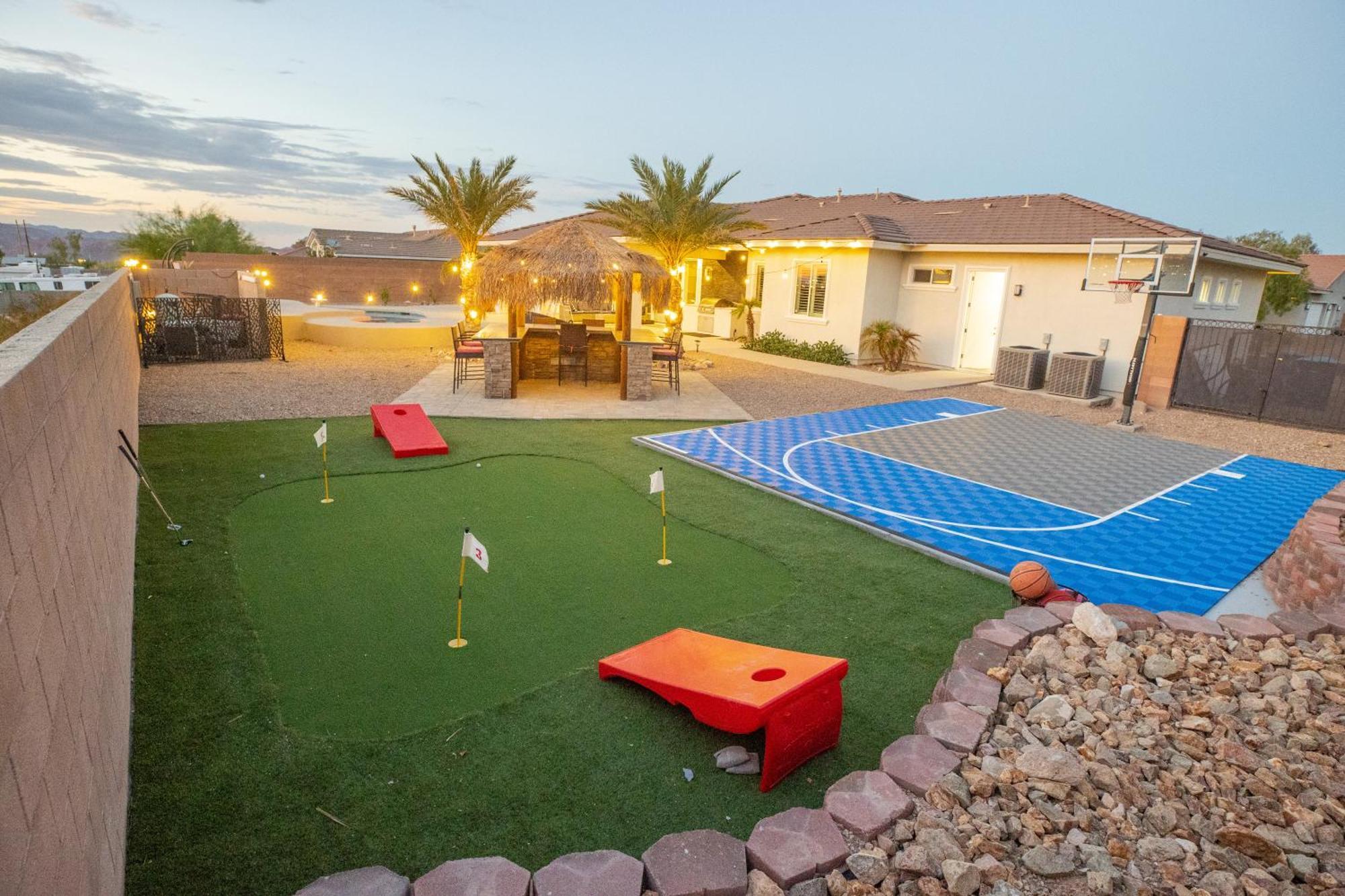Сasa de vacaciones 3400 Sqft House W/40ft Heated Pool/spa- Strip View Las Vegas