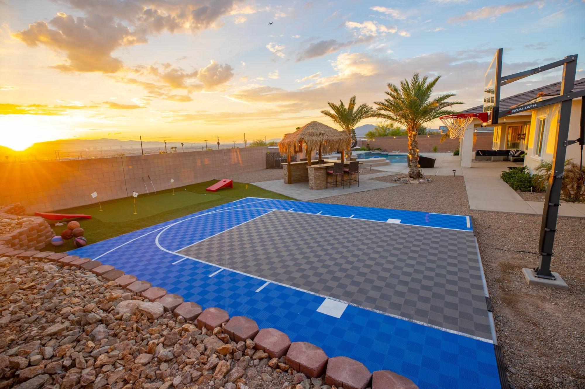 3400 Sqft House W/40ft Heated Pool/spa- Strip View Сasa de vacaciones *
