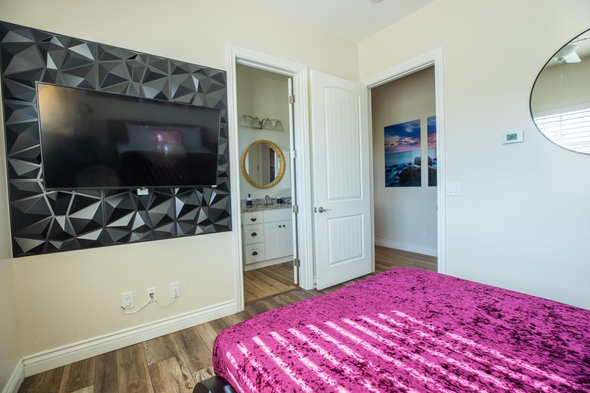 Сasa de vacaciones 3400 Sqft House W/40ft Heated Pool/spa- Strip View Las Vegas