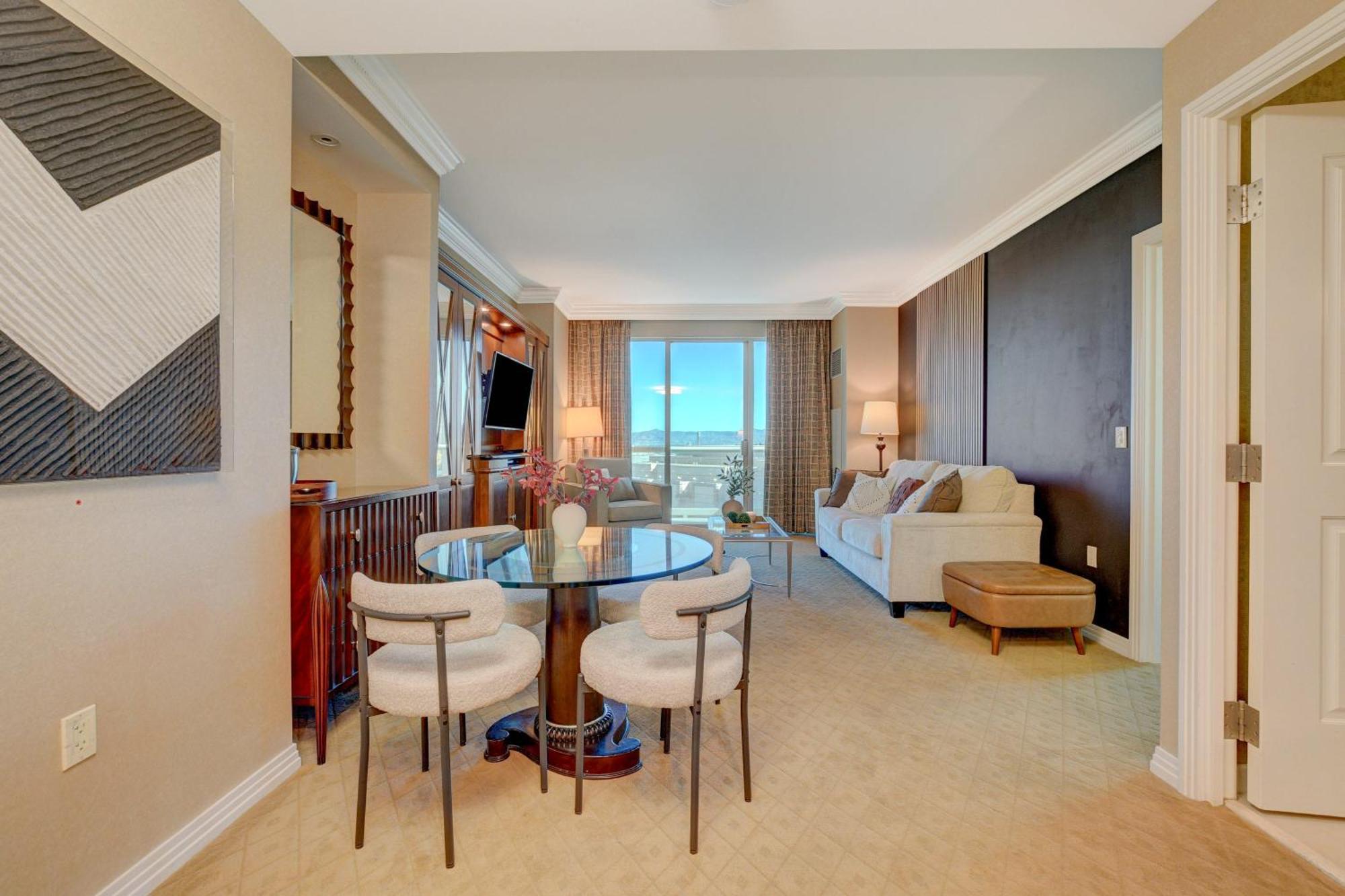 Apartahotel Luxurious 1 Bd/2bth Premium Mgm Signature W/balcony *