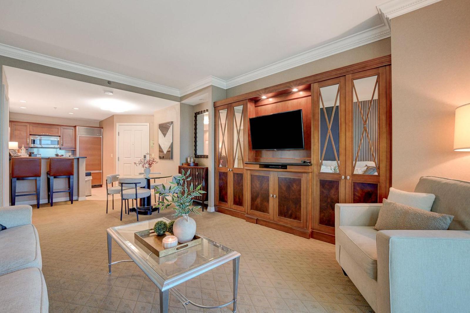 Luxe 702 Mgm Signature With Balcony Apartahotel