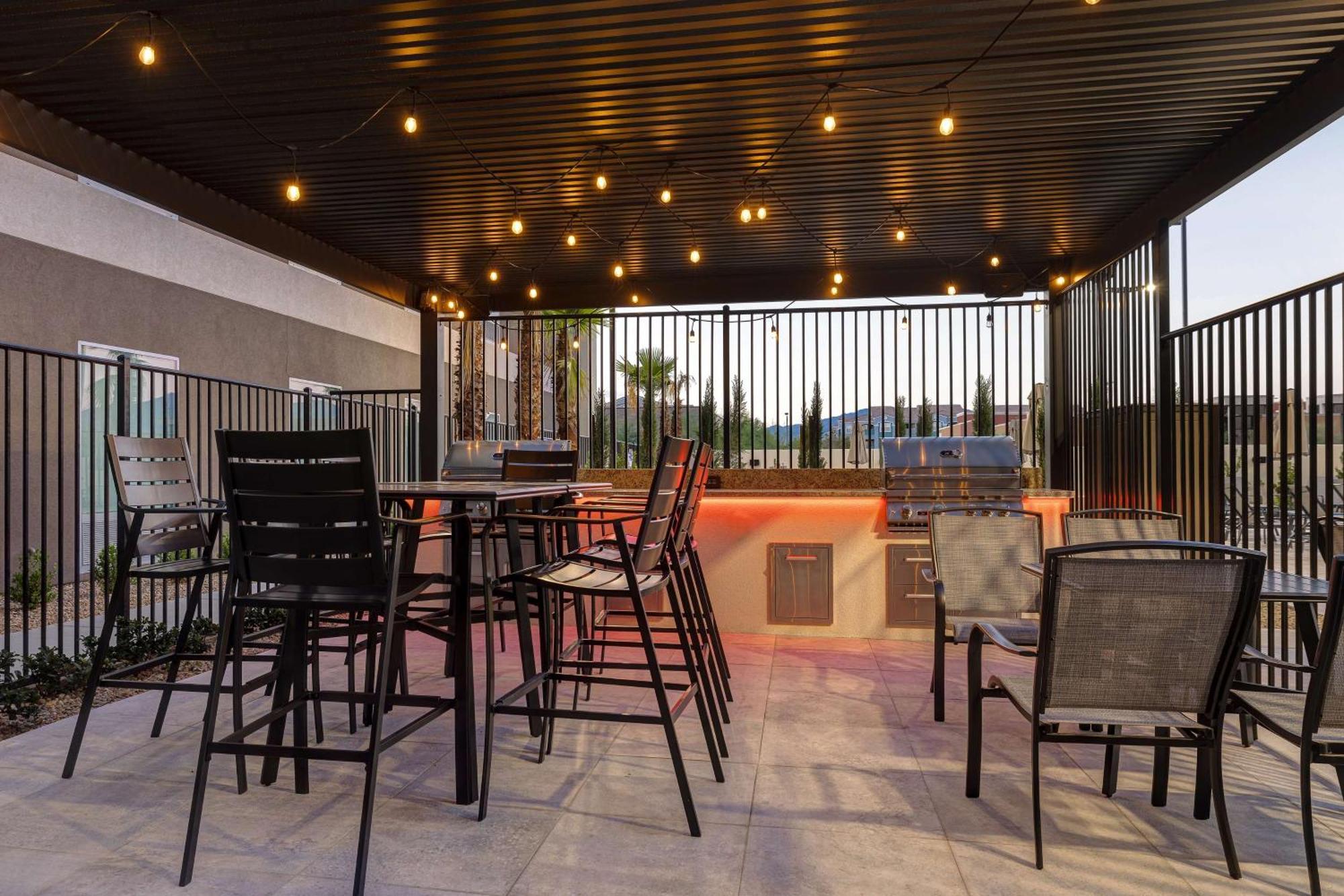 Home2 By Hilton Vegas Northwest Hotel 3*