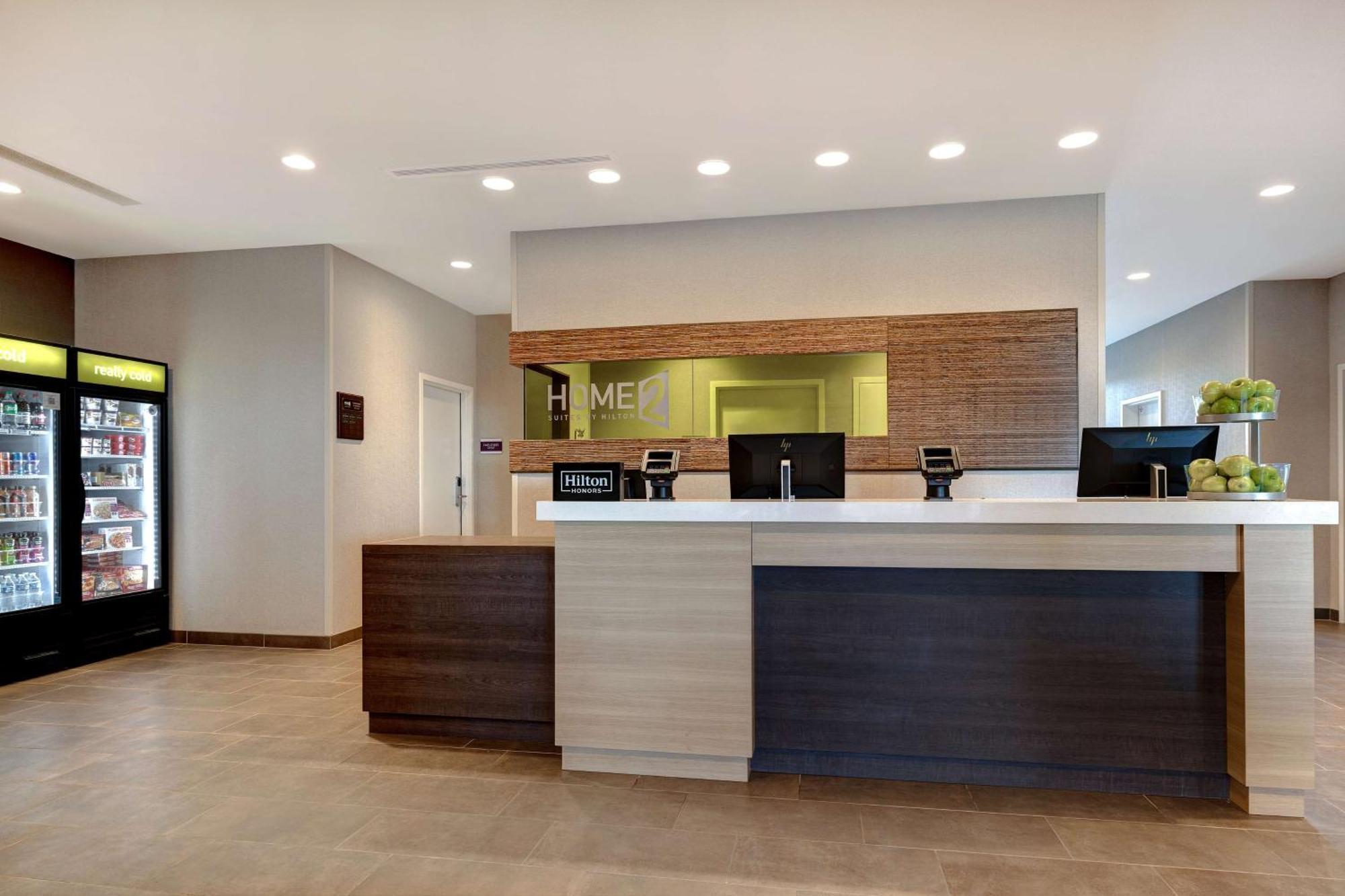 Home2 By Hilton Vegas Northwest 3*