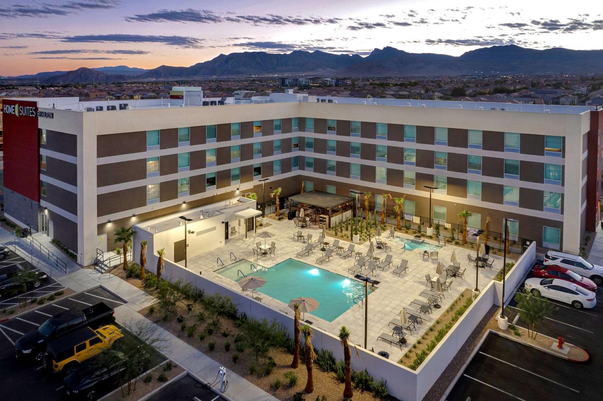Hotel Home2 By Hilton Vegas Northwest 3*