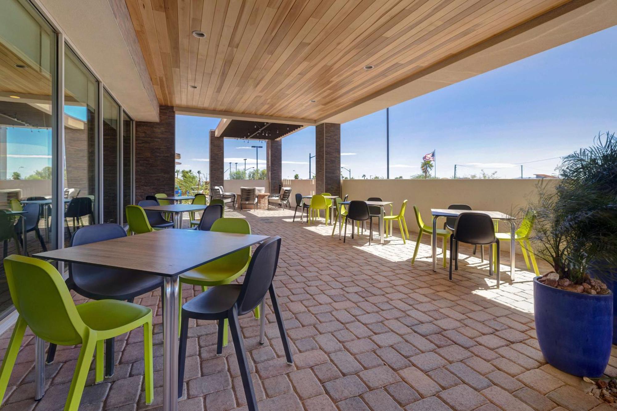 Hotel Home2 By Hilton Vegas Northwest 3*