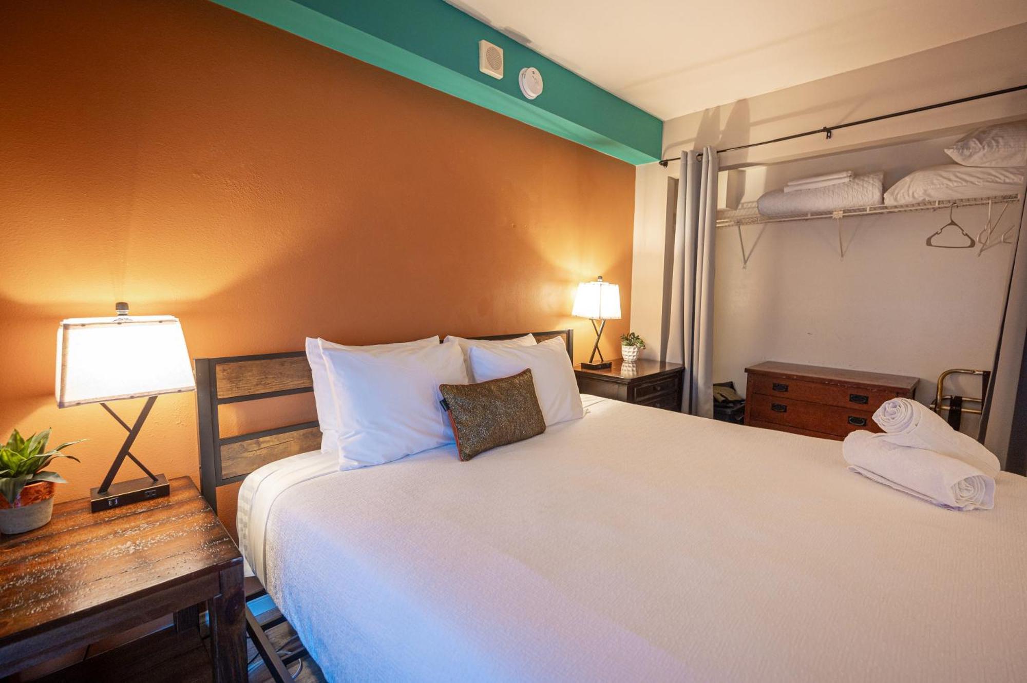 Staytogethersuites 760 * Las Vegas